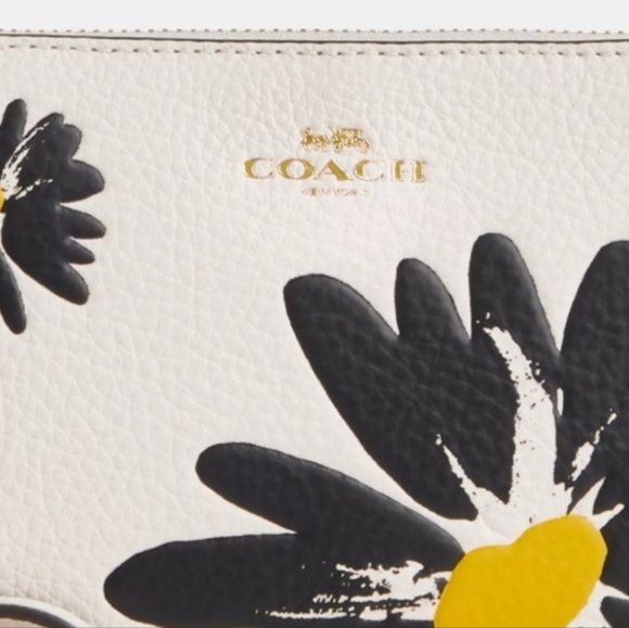 Coach Corner Zip Wristlet with Floral Print CZ606 - Picture 3 of 6